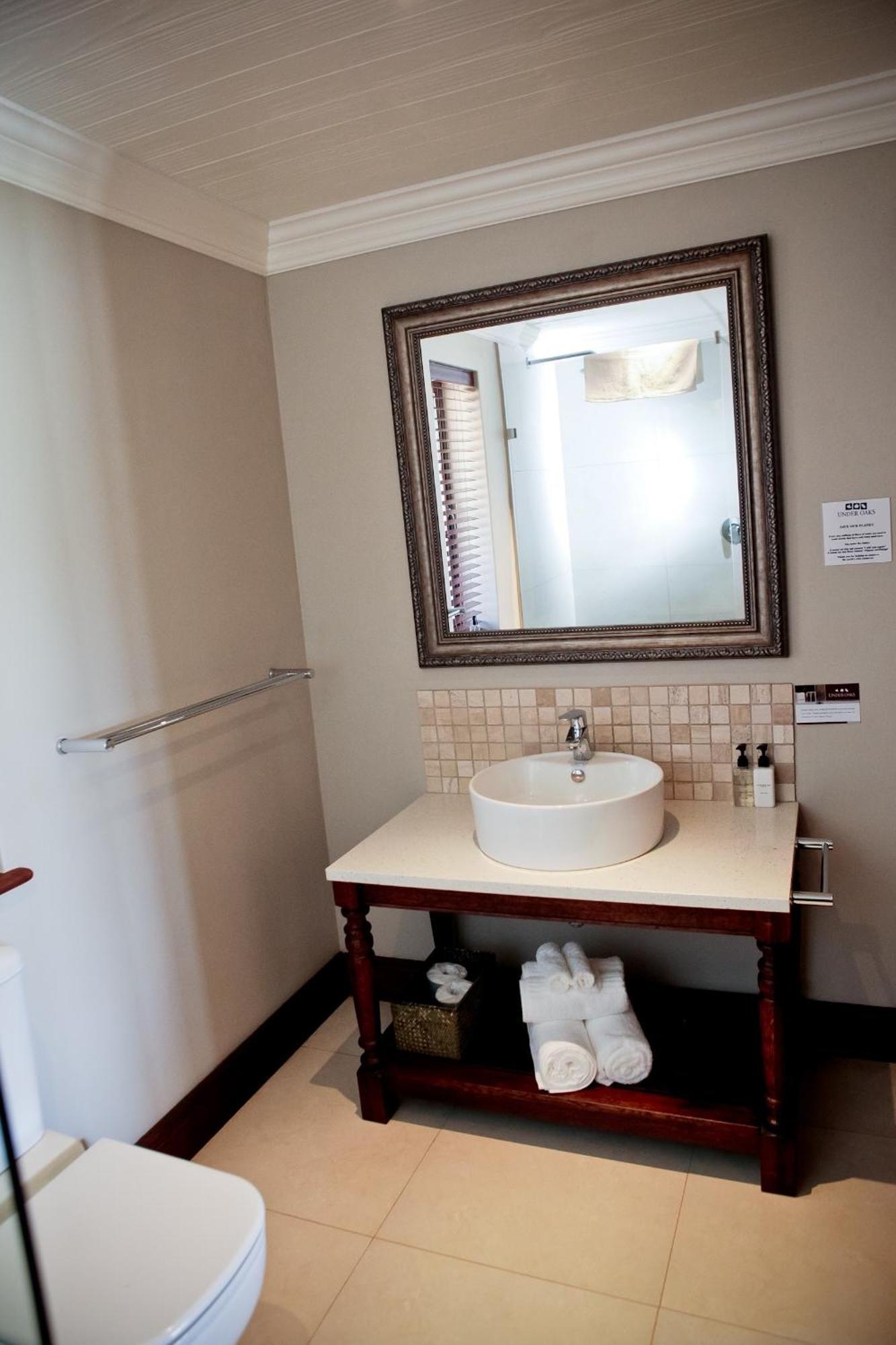 Under Oaks Guesthouse Paarl Bilik gambar